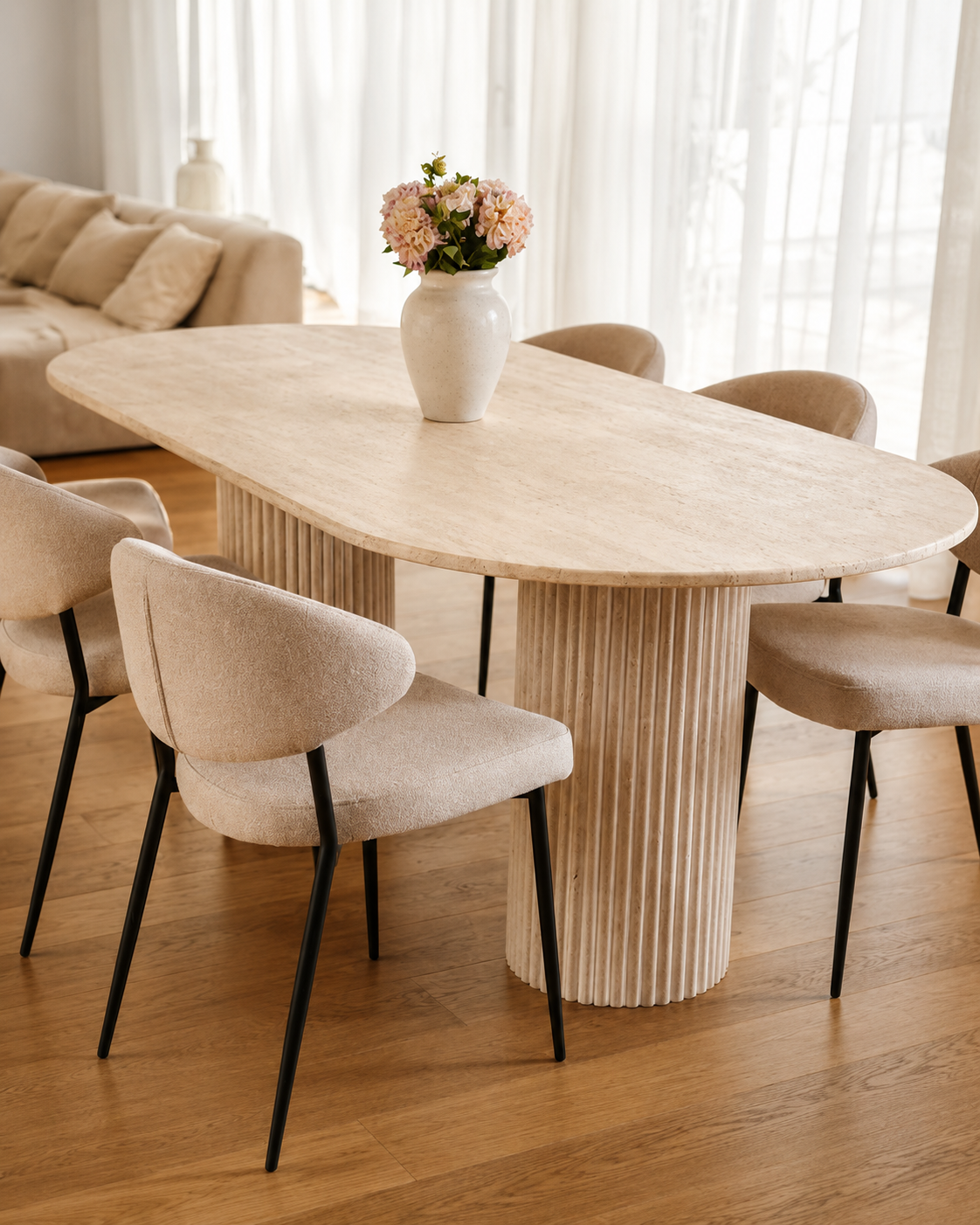 Kitchen & Dining