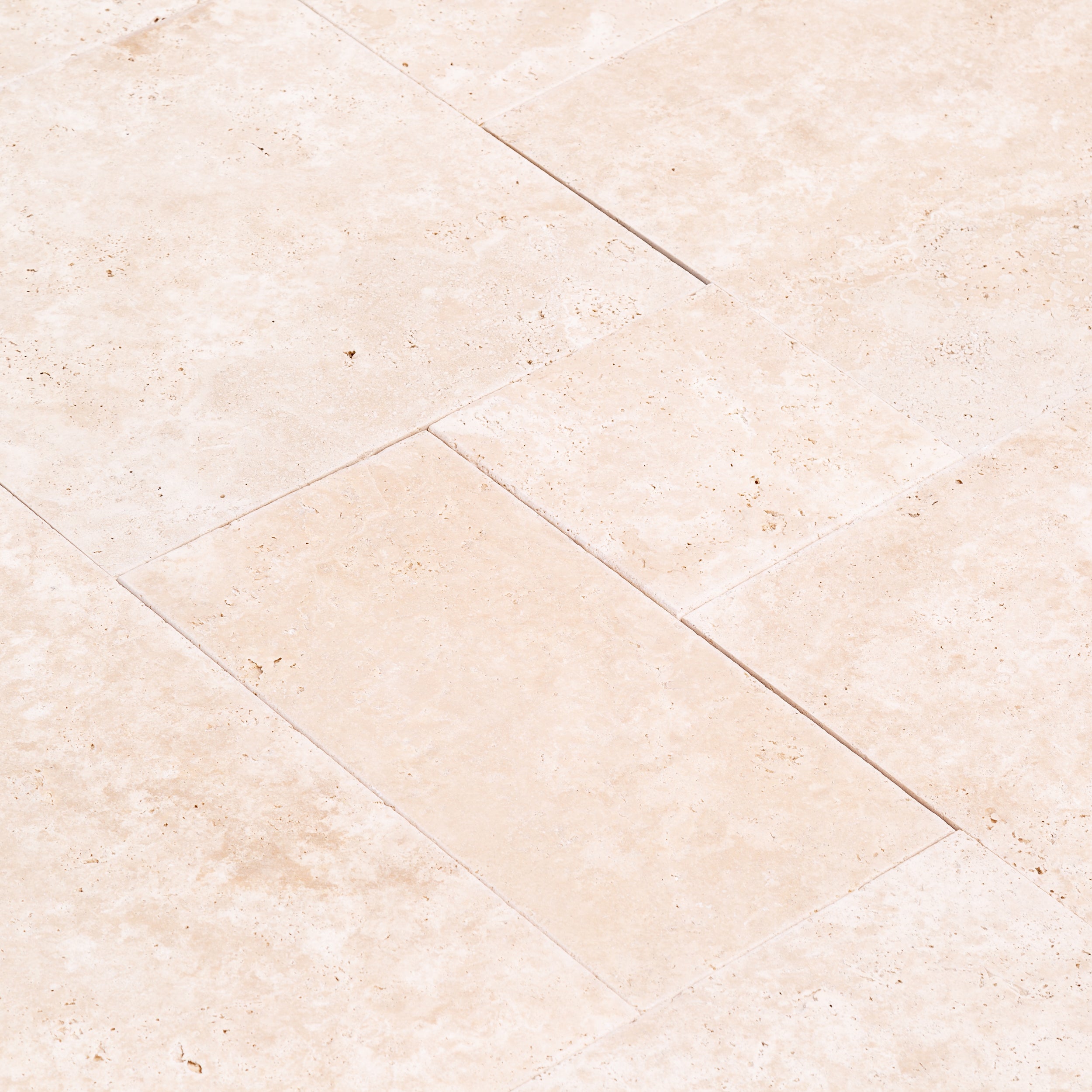Miletos Ivory Travertine Pattern Tumbled Pavers - Full Truckload